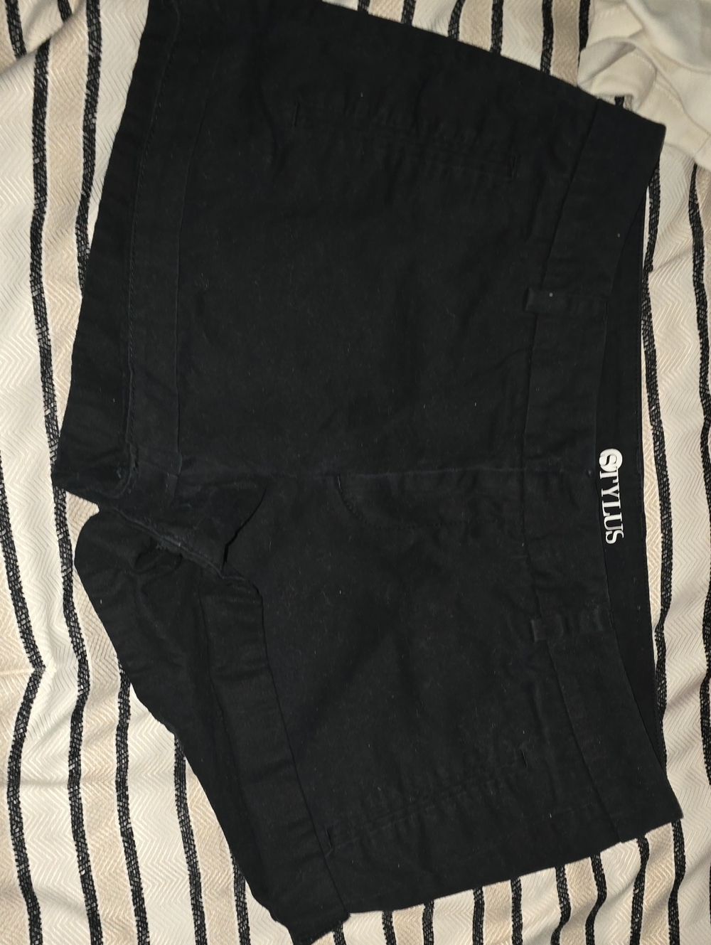 STYLUS Black  Women’s Shorts Chinos